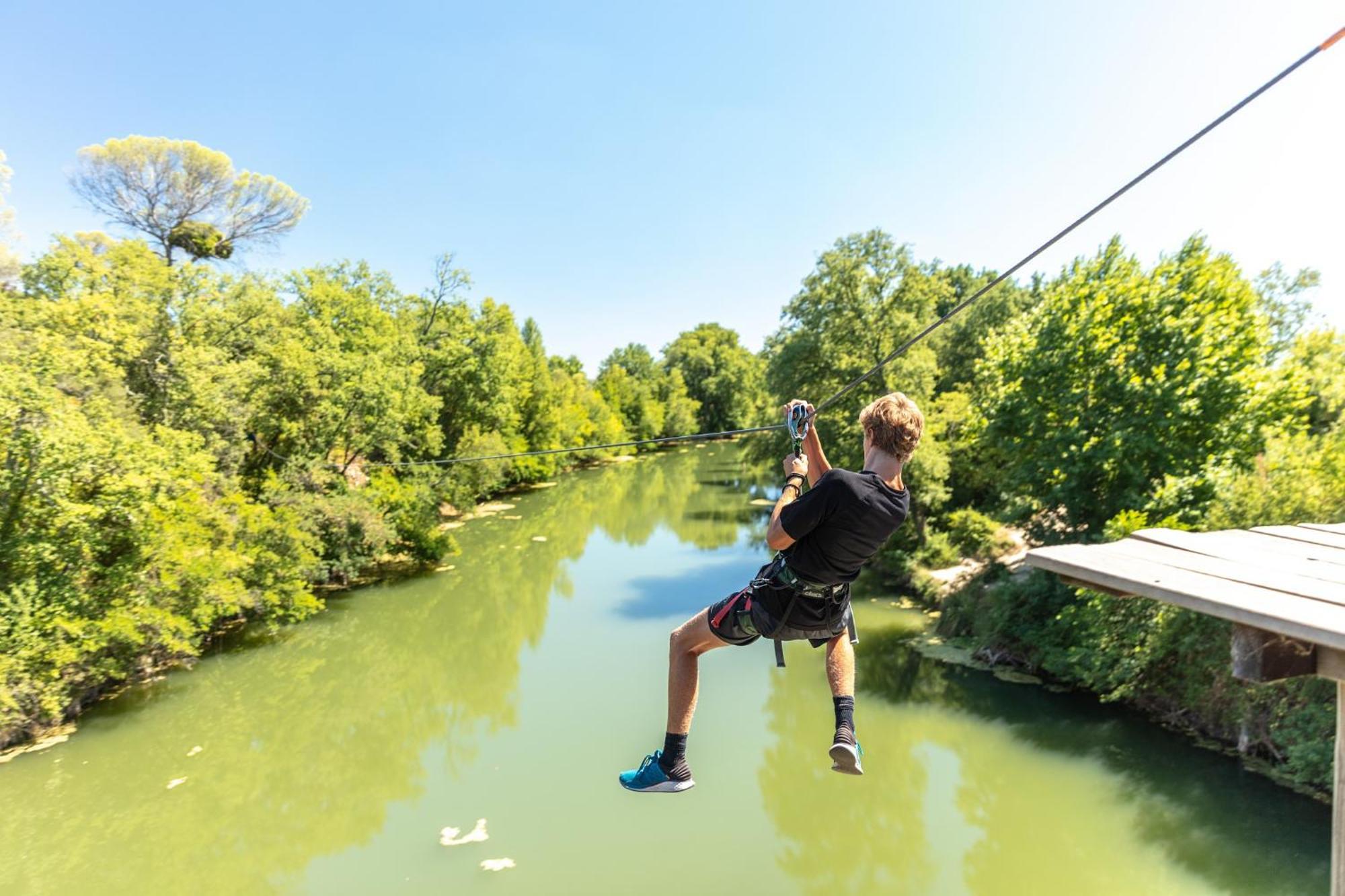 Camping Les Pres Du Roi Sommières Εξωτερικό φωτογραφία